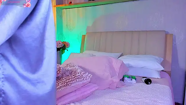CamilleLynn live sex cam