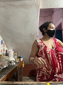 Priyajaanbaby live sex cam