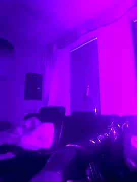 Crystalbitchx live sex cam
