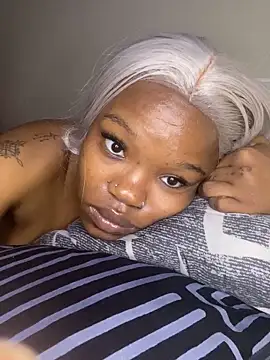 YummyMelanin117 live sex cam