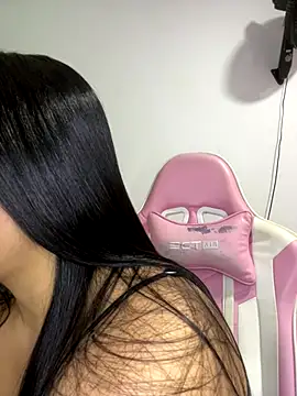 Andrea-Lu live sex cam