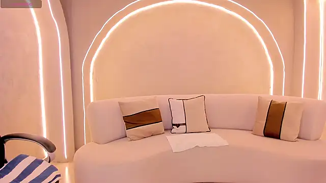 NinaBlum live sex cam