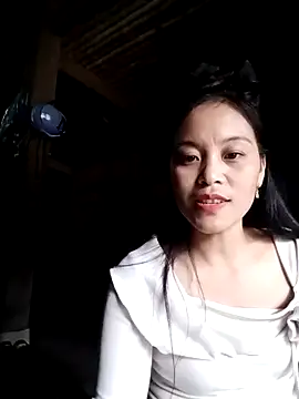 Maipm18 live sex cam