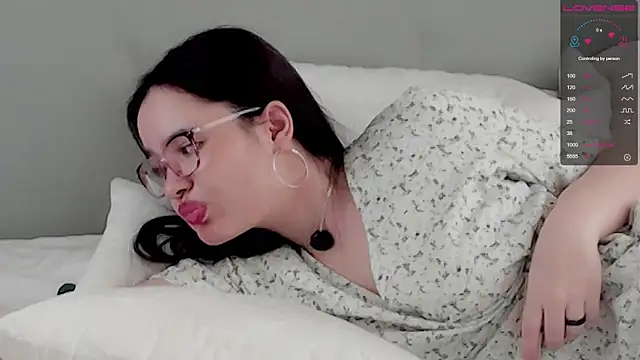 WildaBisom live sex cam