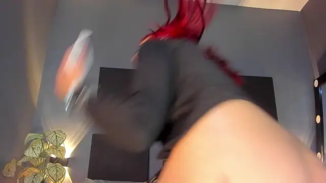 Nikki_and_Mayk live sex cam