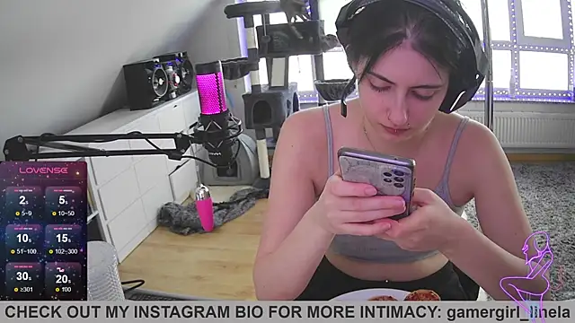 Gamergirl-Linela live sex cam