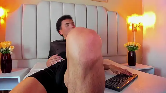 SEANTROYY live sex cam