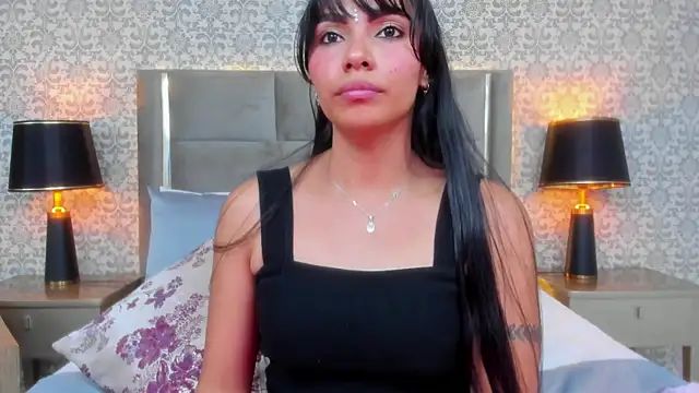 KoralBlum live sex cam