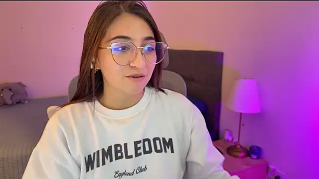 zoe_moon18 live sex cam