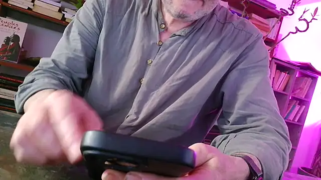 yvanbonar live sex cam