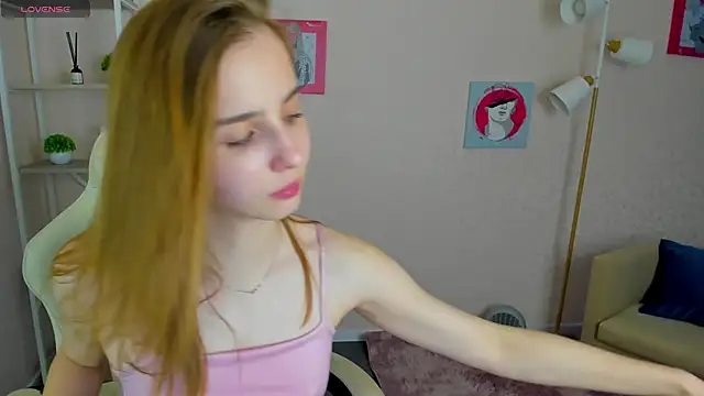 L1na_Reeds live sex cam