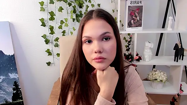 LynnaLowrance live sex cam
