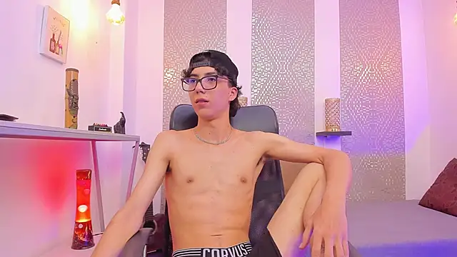 Nikolay_Gregori live sex cam