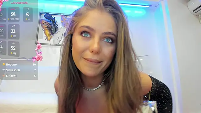 VikaFever live sex cam
