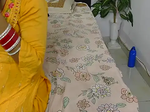 Lovelyy-couple live sex cam