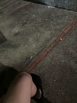outdoors11 live sex cam
