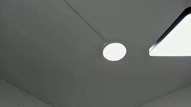 yei-sant live sex cam