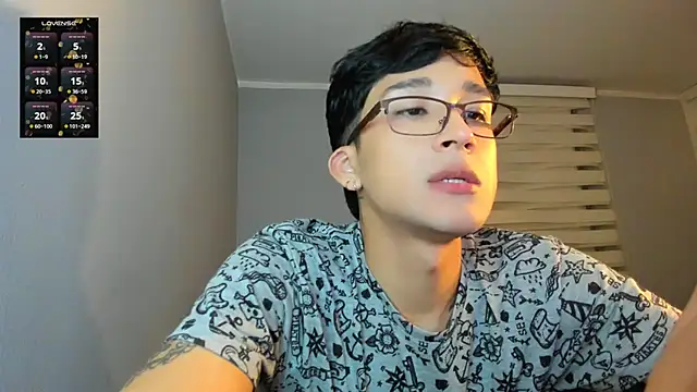 tom_Howard live sex cam