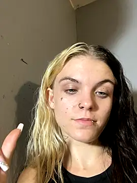 ittybittymeryssa live sex cam