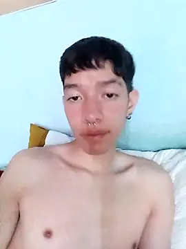 heyy_noah11 live sex cam