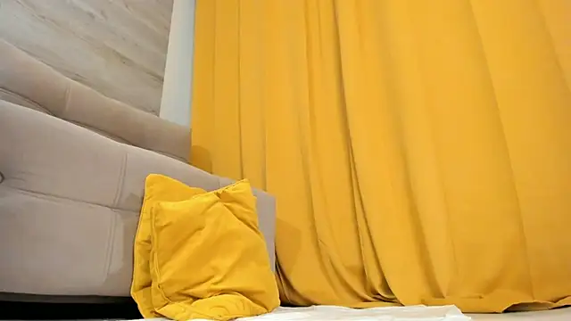 IreneHabibi live sex cam