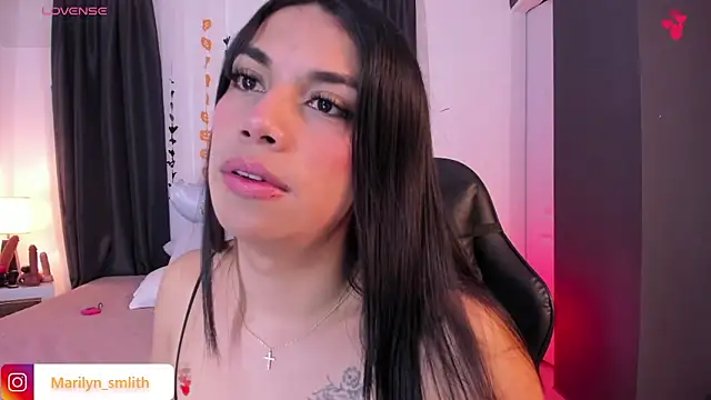 MarilynSmIith live sex cam