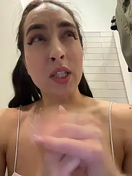 Holly_Play live sex cam