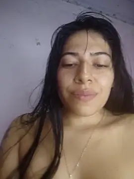 Carolina-petite live sex cam