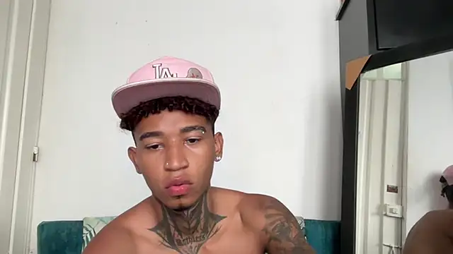 sexy_blacks_ live sex cam