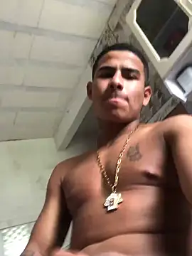 Novindot23cm live sex cam