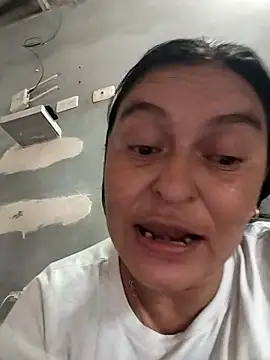 Horny-Mommy-Dirty live sex cam