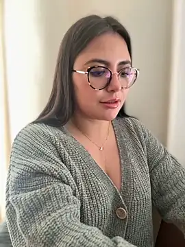 sukhakunis1 live sex cam