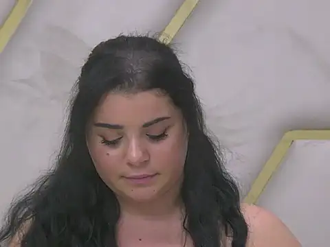 BustyMadison live sex cam