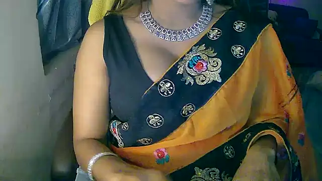Cute-Tara live sex cam