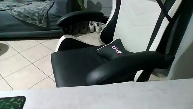 simoninside25 live sex cam
