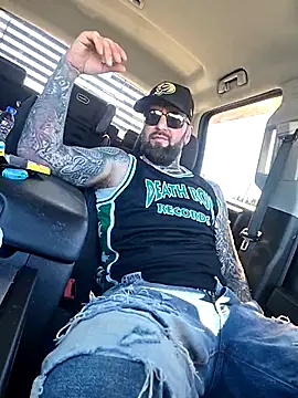 Beardedtattood live sex cam