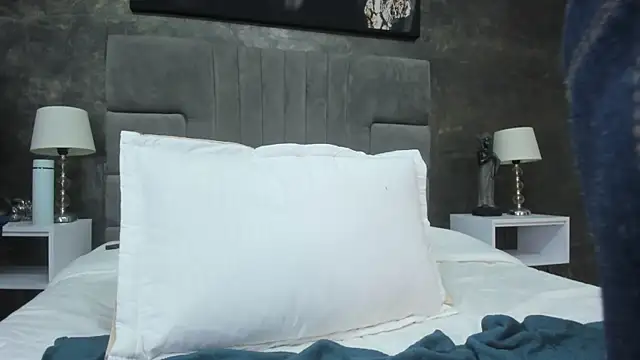 bruce_hans live sex cam