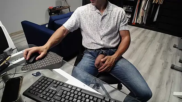 latinoo23bom live sex cam