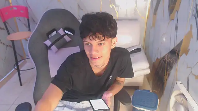 andy_dan18 live sex cam