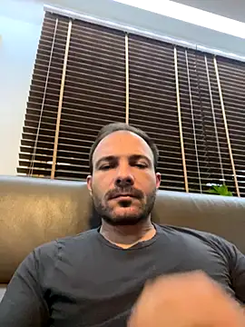 Adventurehotman live sex cam