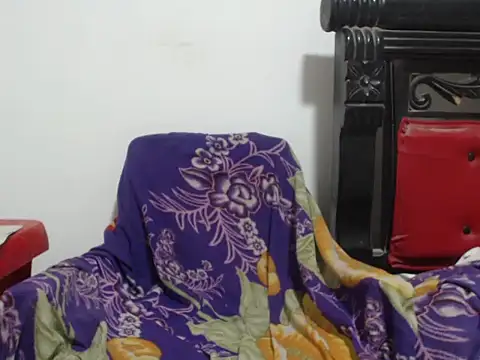 PONSE_LATINO live sex cam