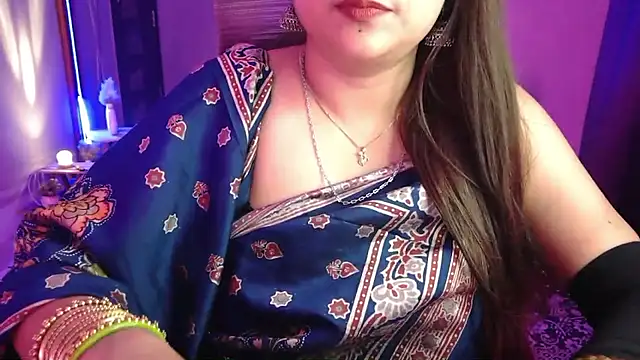 Mitikaa live sex cam
