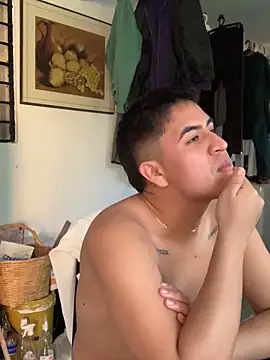 roguer_darkk live sex cam