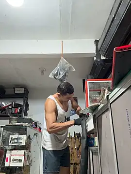 Paul22cm- live sex cam
