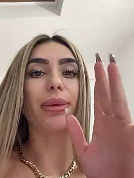 KaseyQuinn_ live sex cam