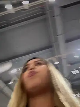 lunablossom_ live sex cam