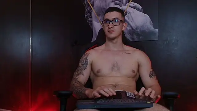 JacksonOlsenn live sex cam