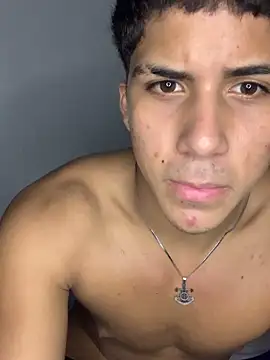 tylerwarron live sex cam