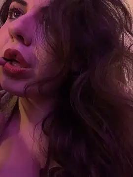 holyeroticss live sex cam