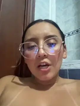Kay_LustyWife live sex cam